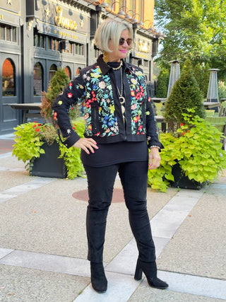 AFTERNOON AT THE GARDEN LACE BLACK JACKET