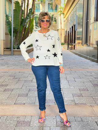 LULU-B WHITE AND BLACK STAR CHENILLE SWEATER