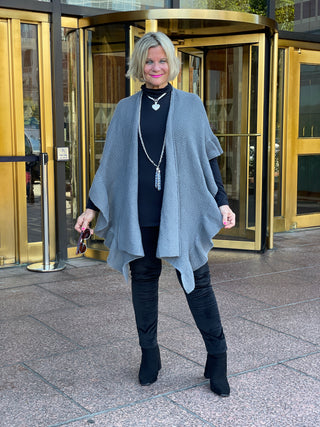 HOLIDAY GRAY RUFFLE WRAP