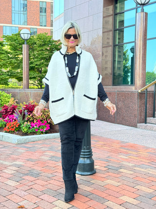 AUTUMN Black And White ZIPPER JACKET