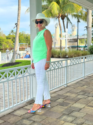 CLEAR LIME SOLID SLEEVELESS V TOP