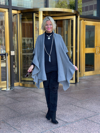 HOLIDAY GRAY RUFFLE WRAP