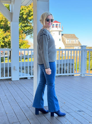 NAVY STRIPE V-Neck  TOP