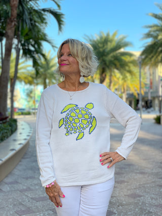 WHITE TURTLE SWEATER