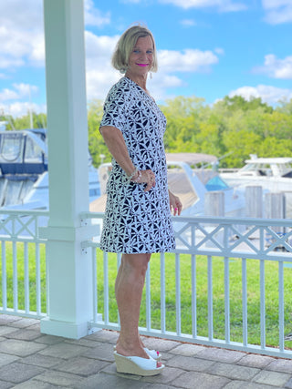 BLACK AND BEIGE ELBOW SLEEVE DRESS